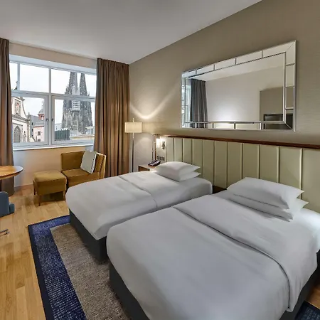 Hilton מלון