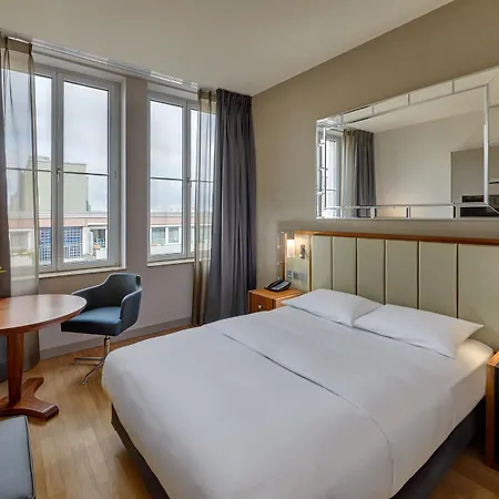 מלון Hilton 5*