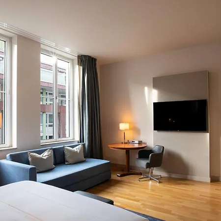 Hilton 5* Kolonia